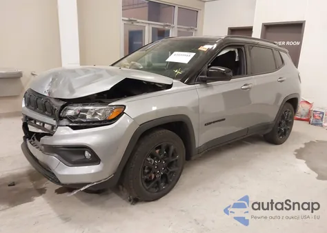 2022 Jeep Compass Altitude Fwd из США, поврежденный, VIN 3C4NJCBBXNT210912